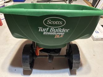 Scott’s Turf Builder EdgeGuard DLX Push Broadcast Spreader