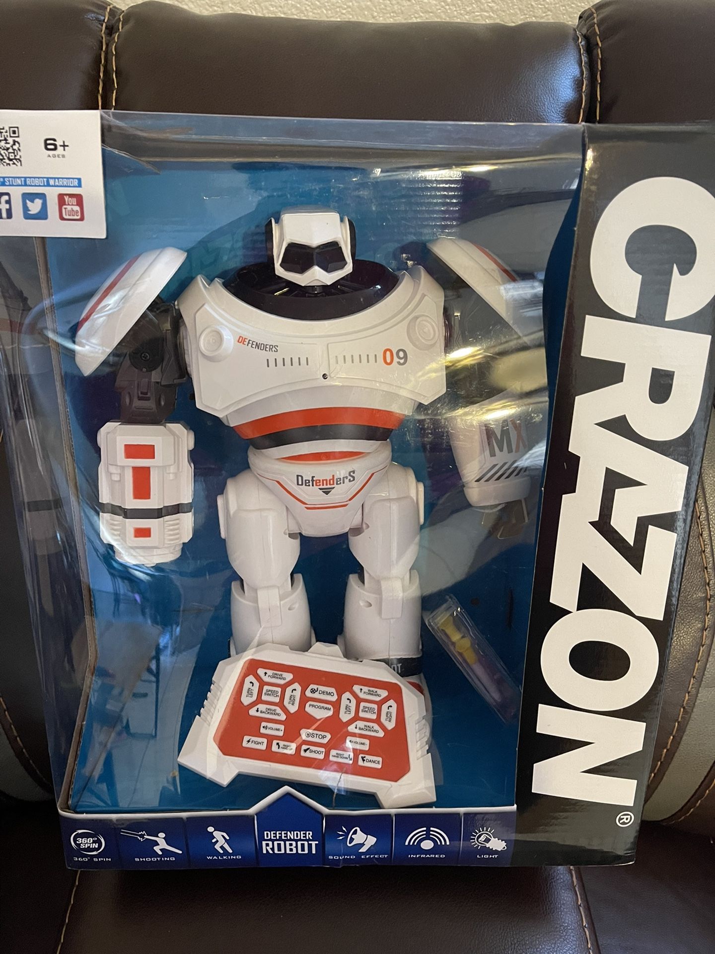 Crazon Fighting Robot 