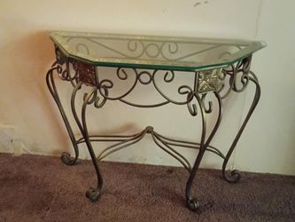 Glass-Top Accent / Entryway Table