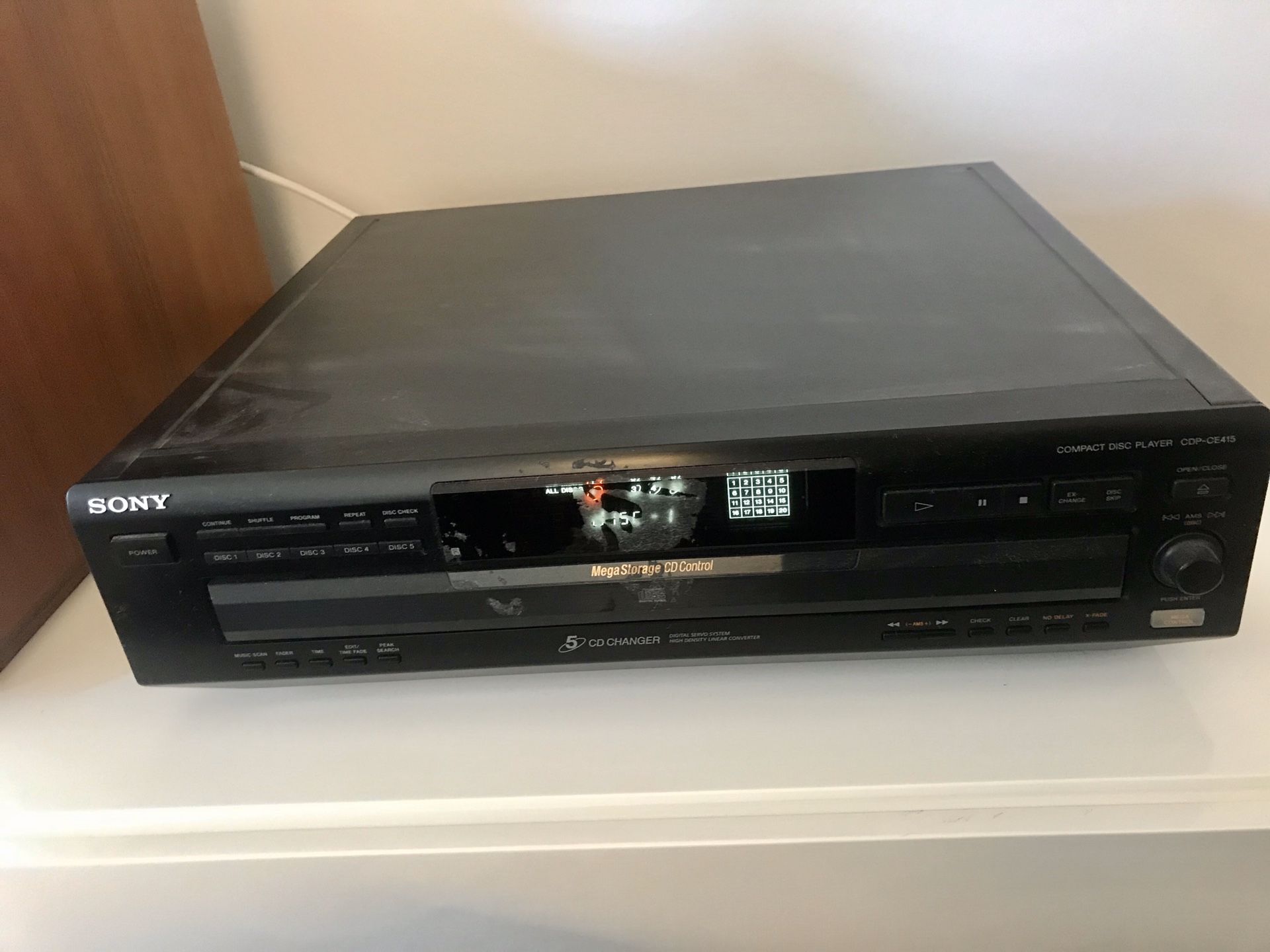 Sony CDP CE415 compact disc player with 5 CD changer - works!