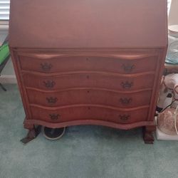 Wouldn't drop leaf claw foot desk