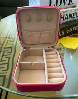 Mini jewelry box