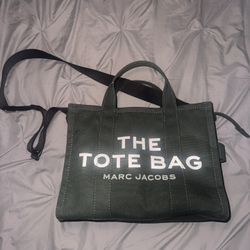 green tote bag