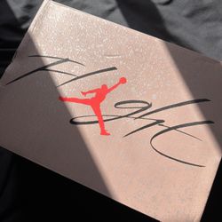 Jordan 4 “Taupe Haze”