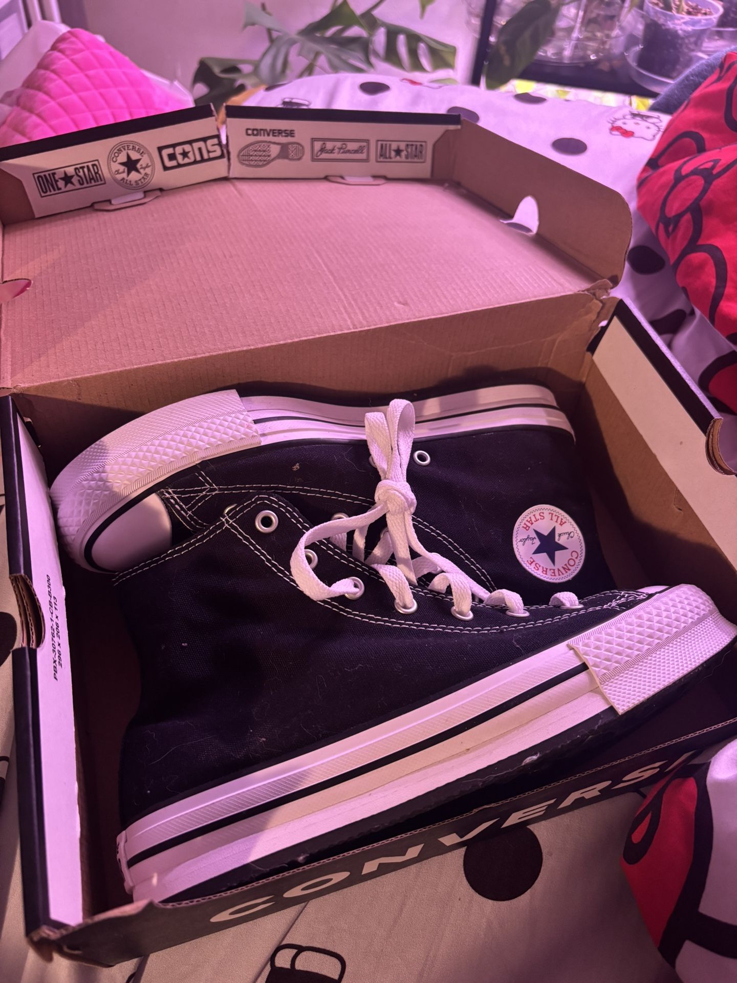 Big Kids Size 6 Converse