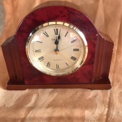 KYCE .   Its A SEIKO  Quarts. Gorgeous Beautiful Clock Real Red Wood
