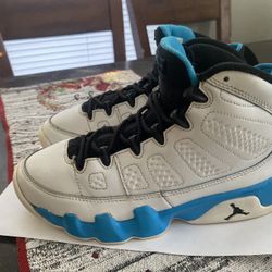 Air Jordan 9 Powder Blue ( Pick Up Only ) Size 4.5y $29