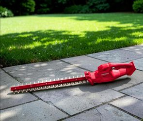 CRAFTSMAN 17-inch Hedge trimmer. 🧰 Take a look @ Our other Listings