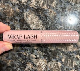 NEW REVOLUTION WRAP LASH MEGA EXTENSION & VOLUME TUBING MASCARA IN BLACK $5!