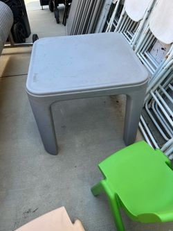 Kids table