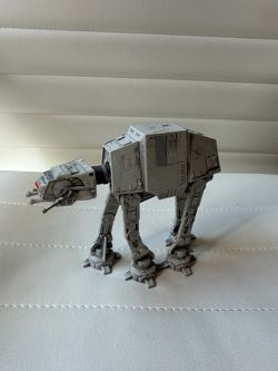 Star Wars AT-AT Walker Figure