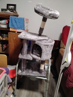 Multi-Level Cat Tree with Condo