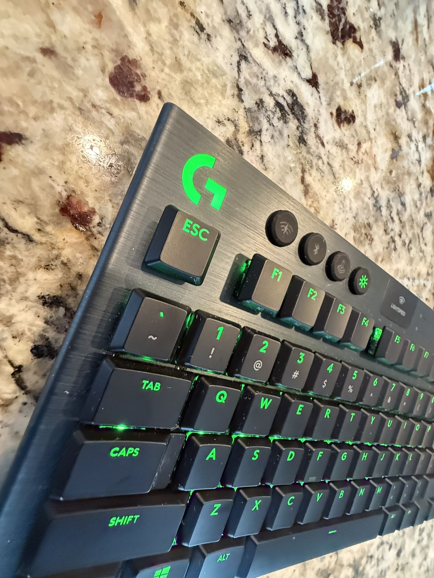 Logitech G915 TKL Light speed Wireless Tactile Gaming Multimedia Keyboard