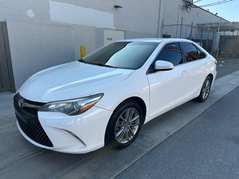 Toyota Camry SE 2015