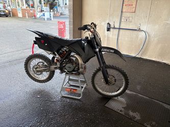 SX85 KTM Dirt Bike with Fly Racing Fender