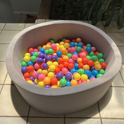Soft Ball Pit With Balls