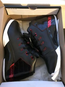 $100 Each Shoe Hit Me Up