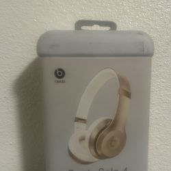 Beats Solo 4