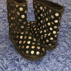 Black Ugg’s Size 5