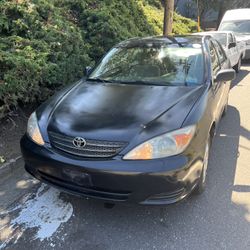 2003 Toyota Camry LE – 141k Miles – Apple CarPlay & Backup Camera