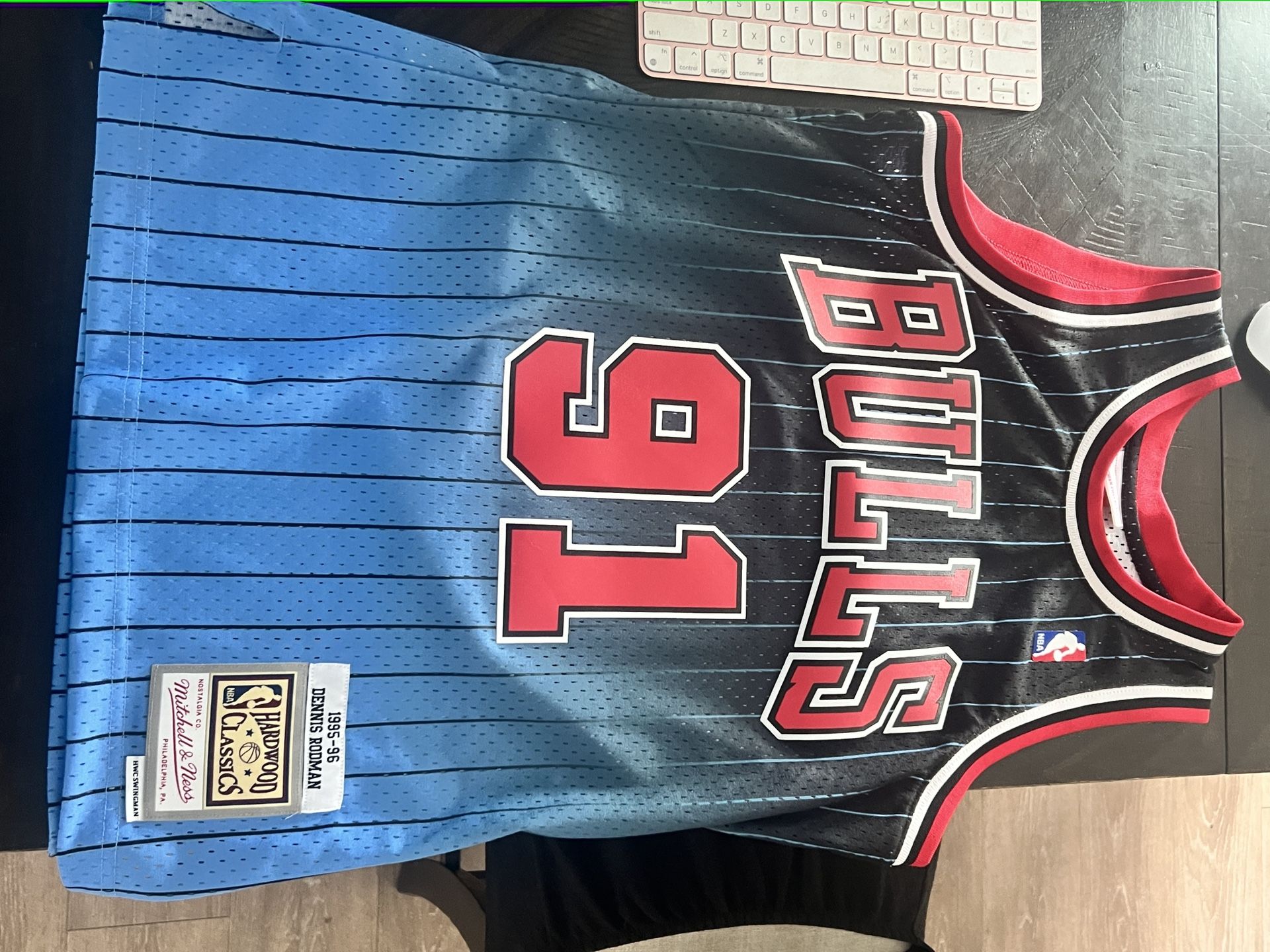 Bulls Jersey Size Small