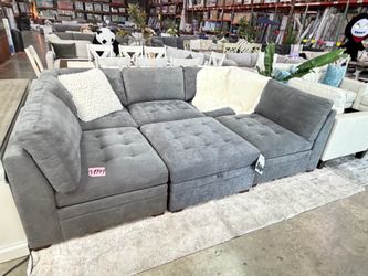 Thomasville Tisdale Modular Couches