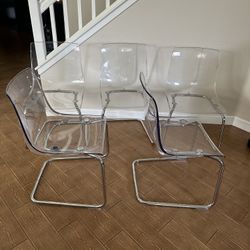 Clear Acrylic Dining Chairs
