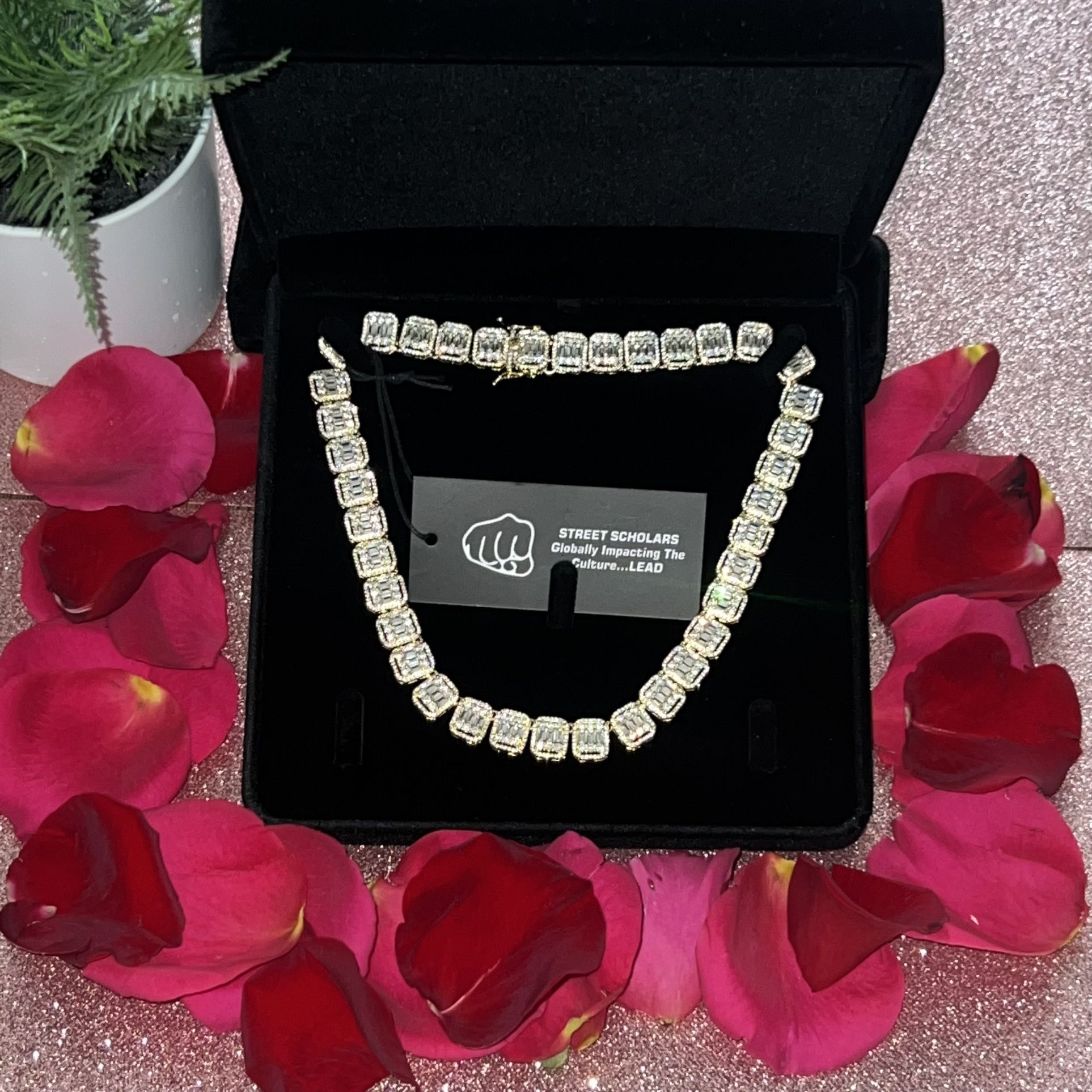 The Douglass chain-Gold Baguette