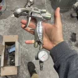 Anest Iwata Entech Supernova LS400 Paint Gun 