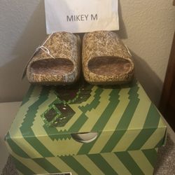 Nike Slide  Rejuvenate Size 10 DS