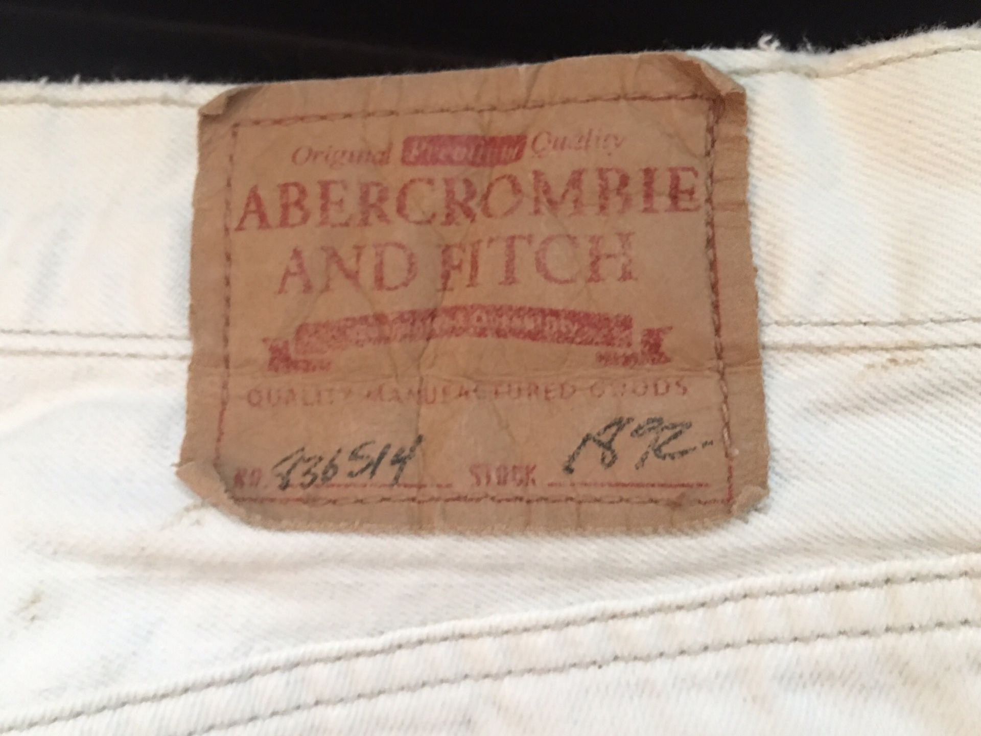 Abercrombie and Fitch white jean size 32X30