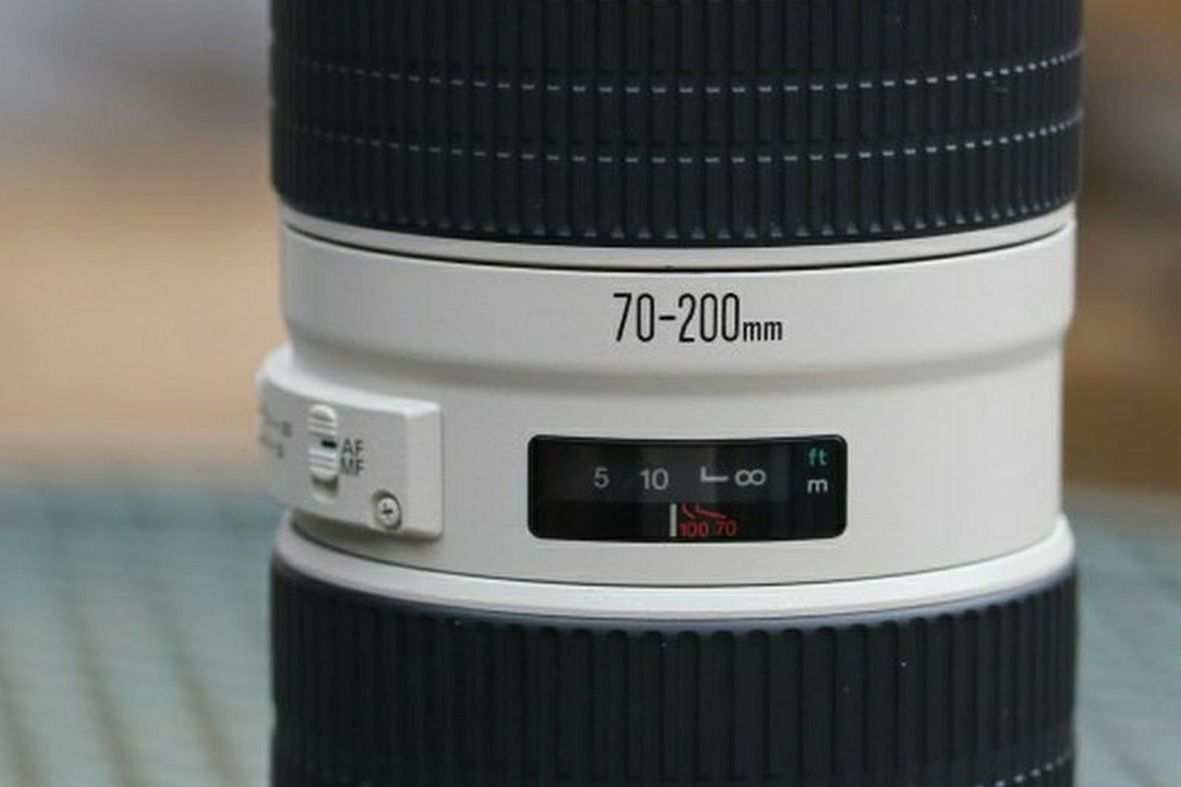 Canon 70-200mm F2.8L USM lens