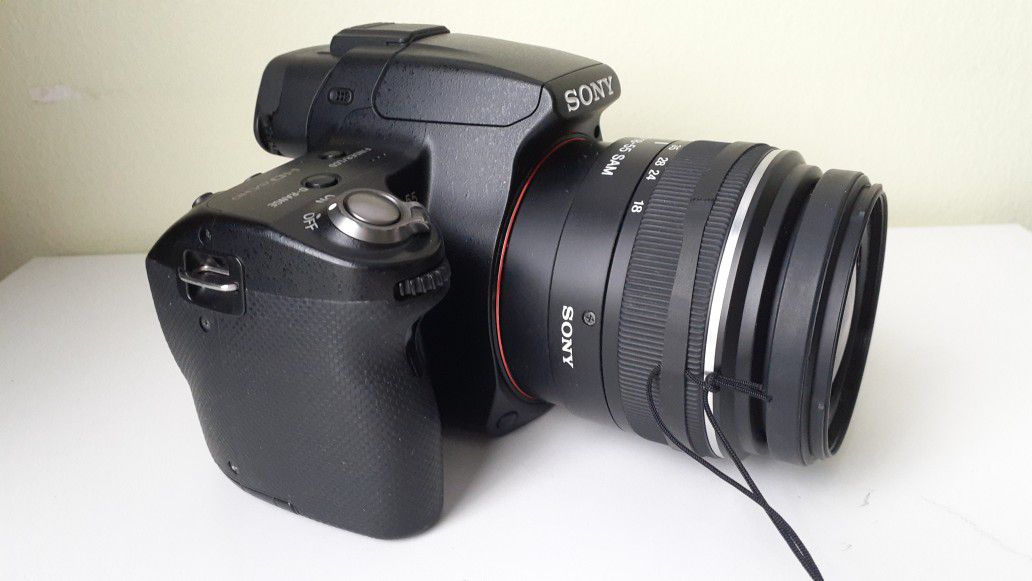 Sony SLT - A55v camera with 18-55 mm lens and more