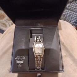 Luxe diamond womabs watch vintage
