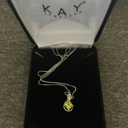 Peridot silver necklace 