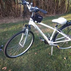 Fuji Hybrid Mountain Bike
