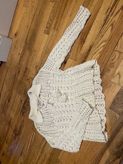 Off white American Eagle sweater