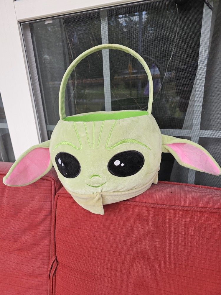 Star Wars Grogu Jumbo Plush Basket