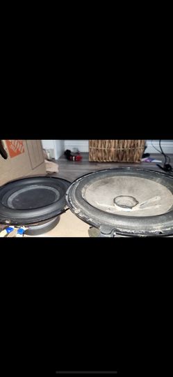 speakers need gone price negotiable lmk asap