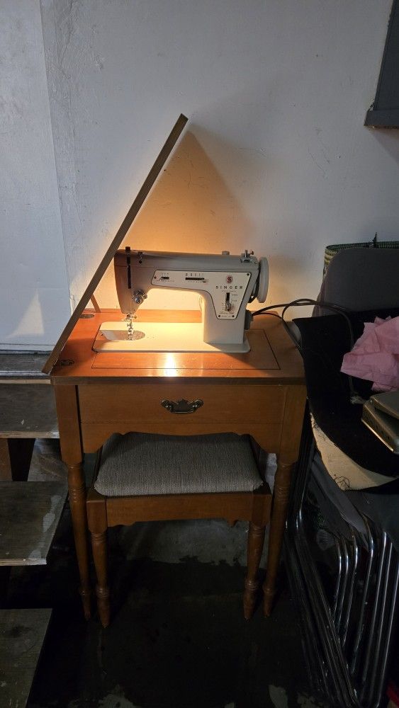 Singer Sewing Machine