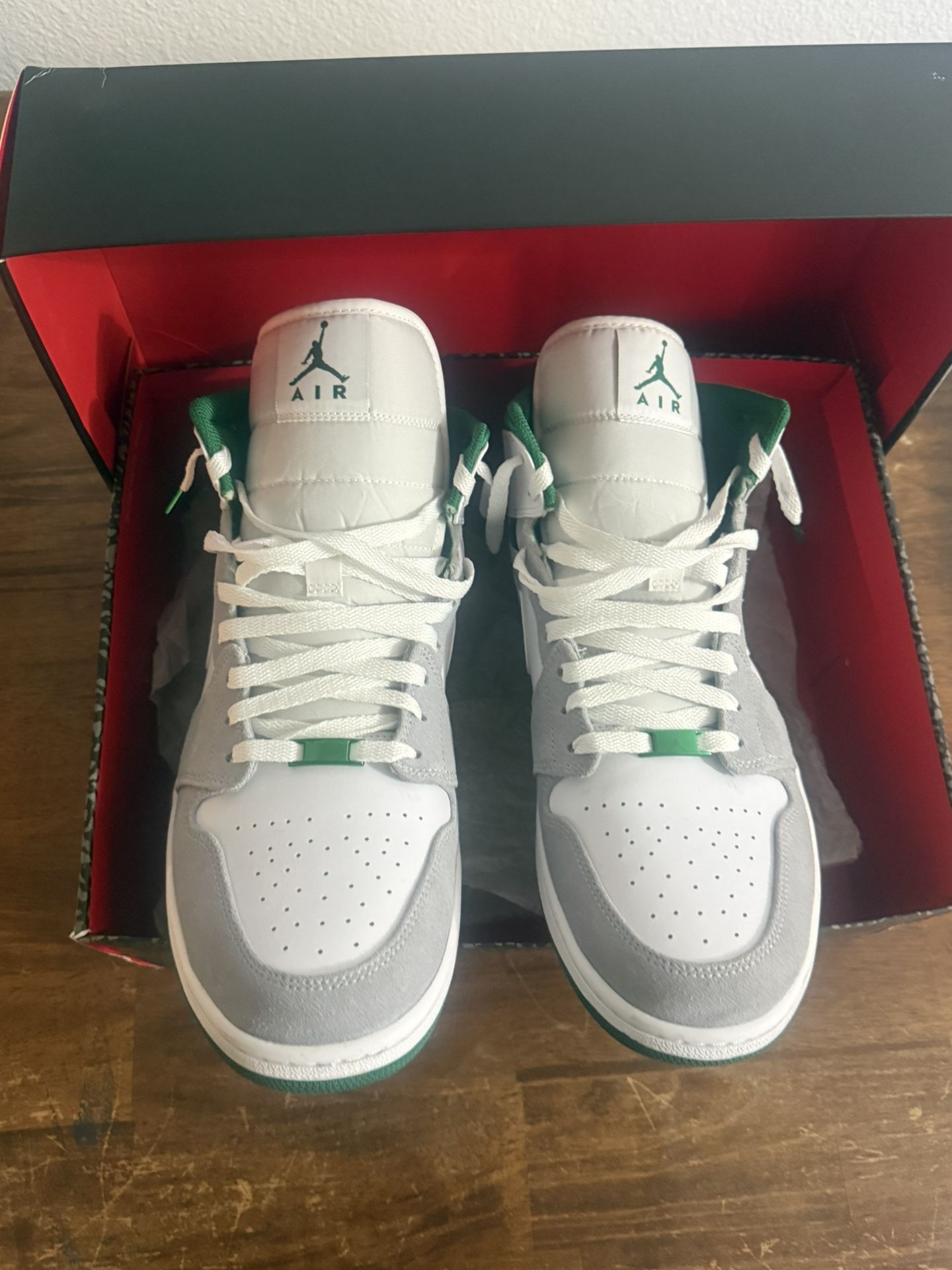 Air Jordan 1 Mid SE 'Grey Pine Green