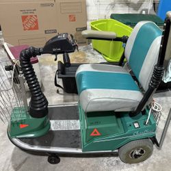 Rascal Chauffeur R235, 3 Wheel Scooter
