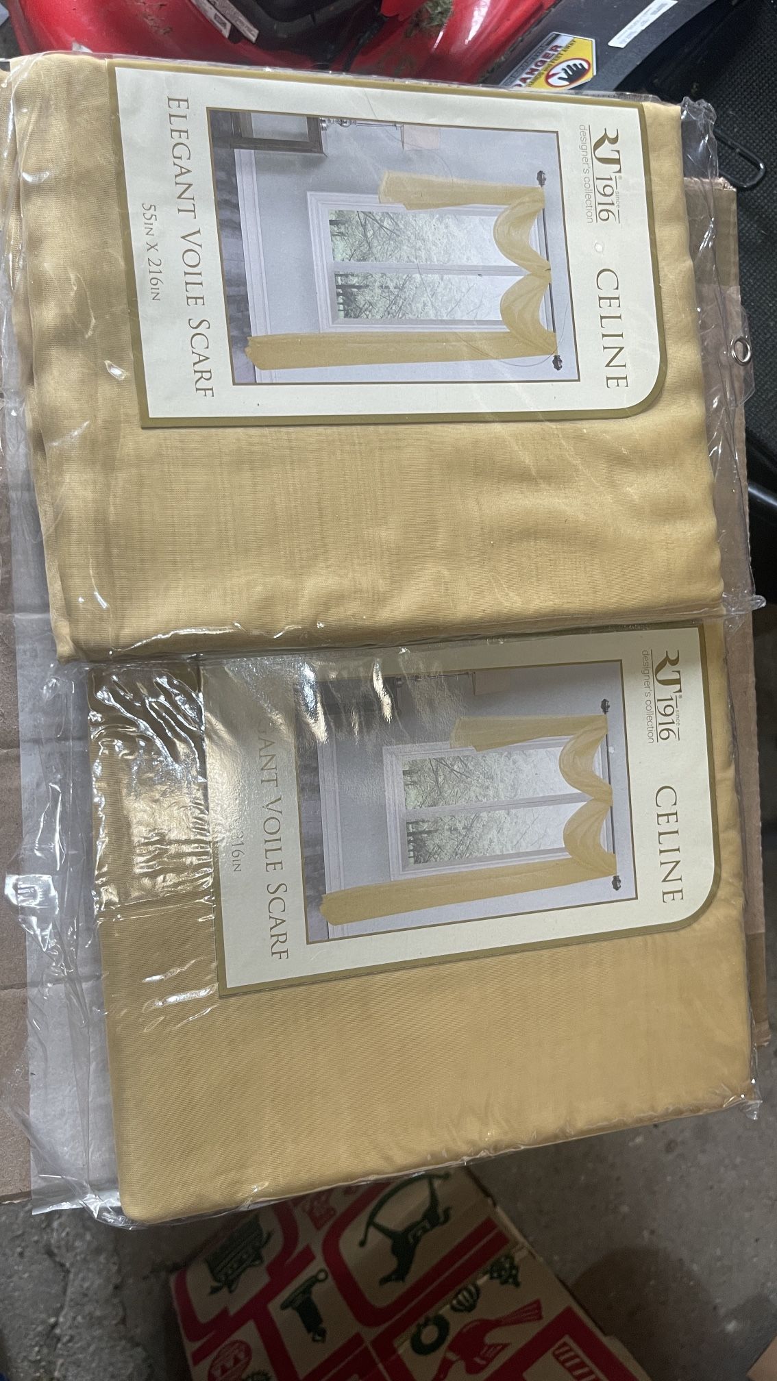 Curtain 