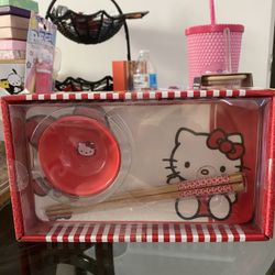 Hello Kitty Ceramic Sushi Plate Set