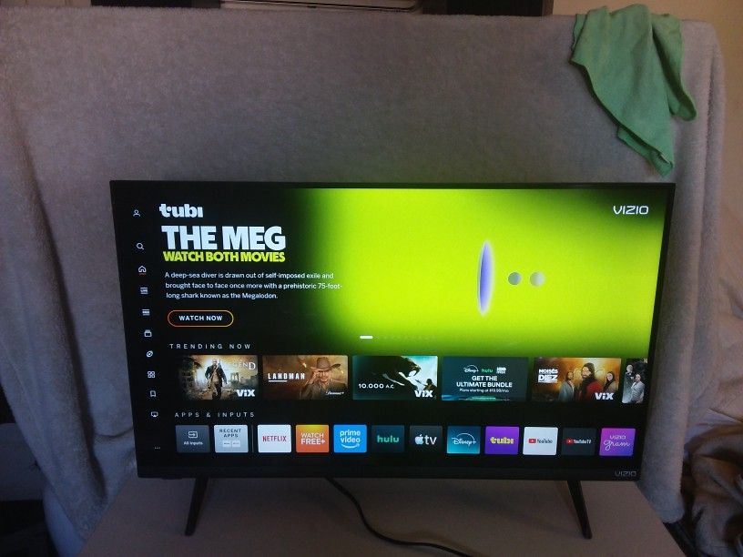 VIZIO Smart TV 32" Inch Full HD 1080p Apple Airplay & Chromecast Alexa, D32f4-J01 Midel:2021 Remote control Includes