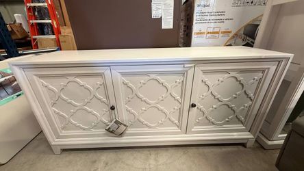 Wynne Accent Console 68in