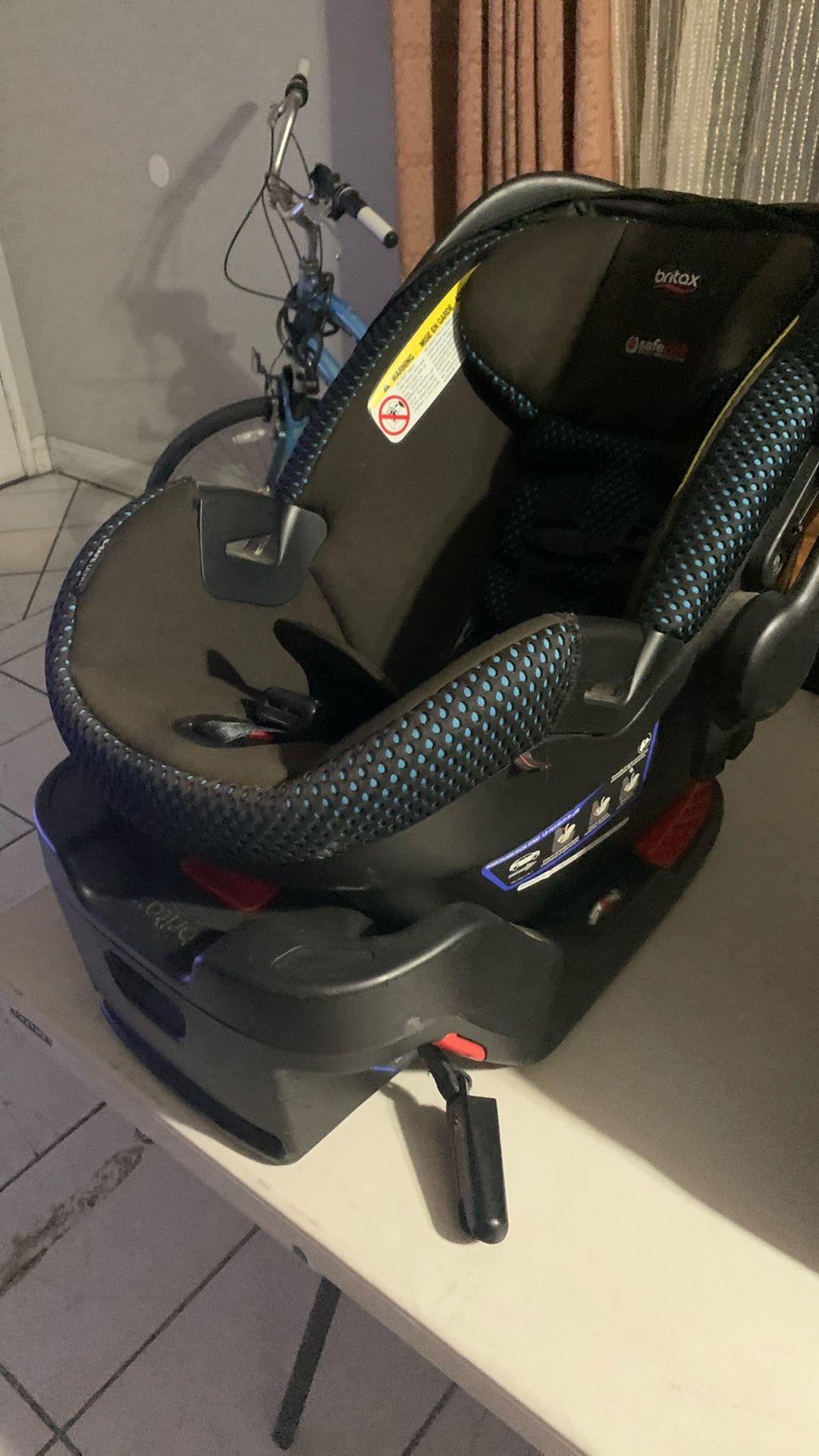 INFANT INFANT CAR SEAT 