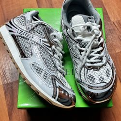 Bottegas  gray Size 42