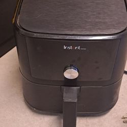 Instant Pot
6Qt Air Fryer