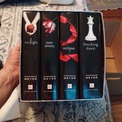 TWILIGHT BOOK SET